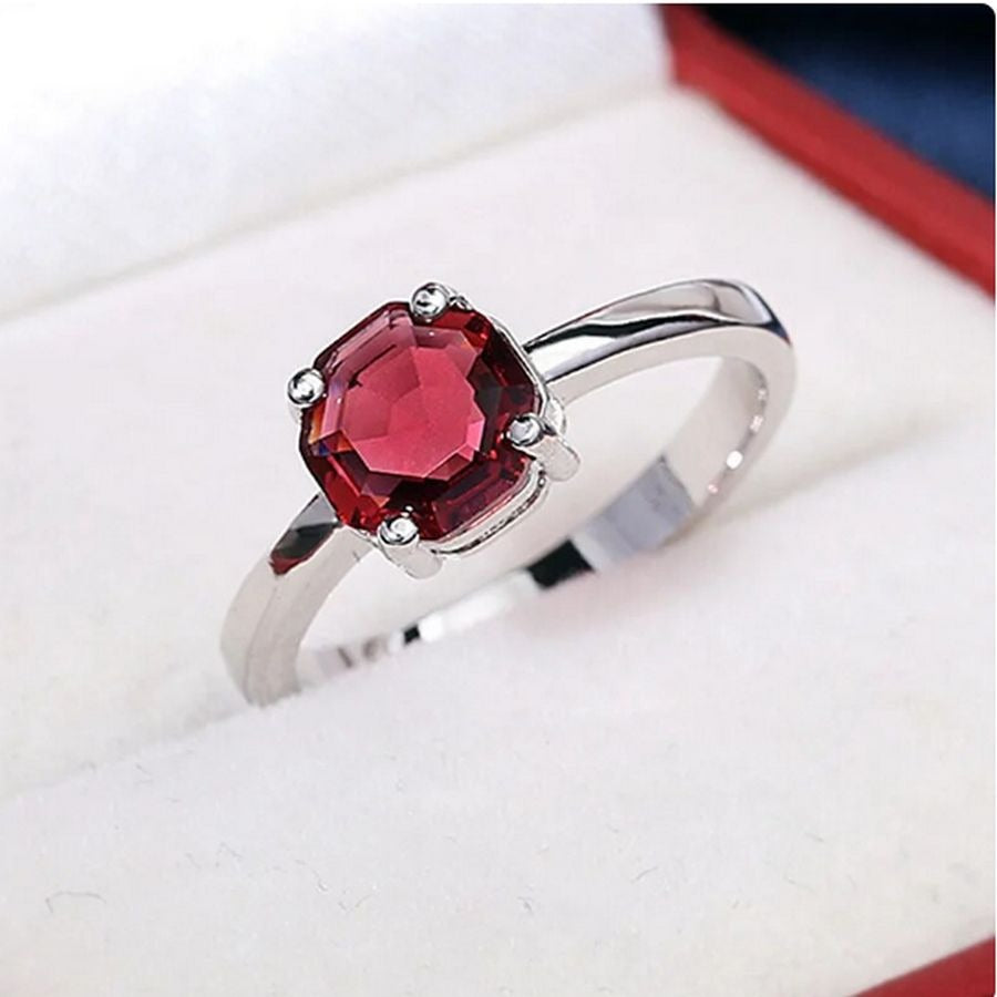 Cecilia Rose Womens Size 8 Red Octagon Crystal Silver Ring Gift Boxed